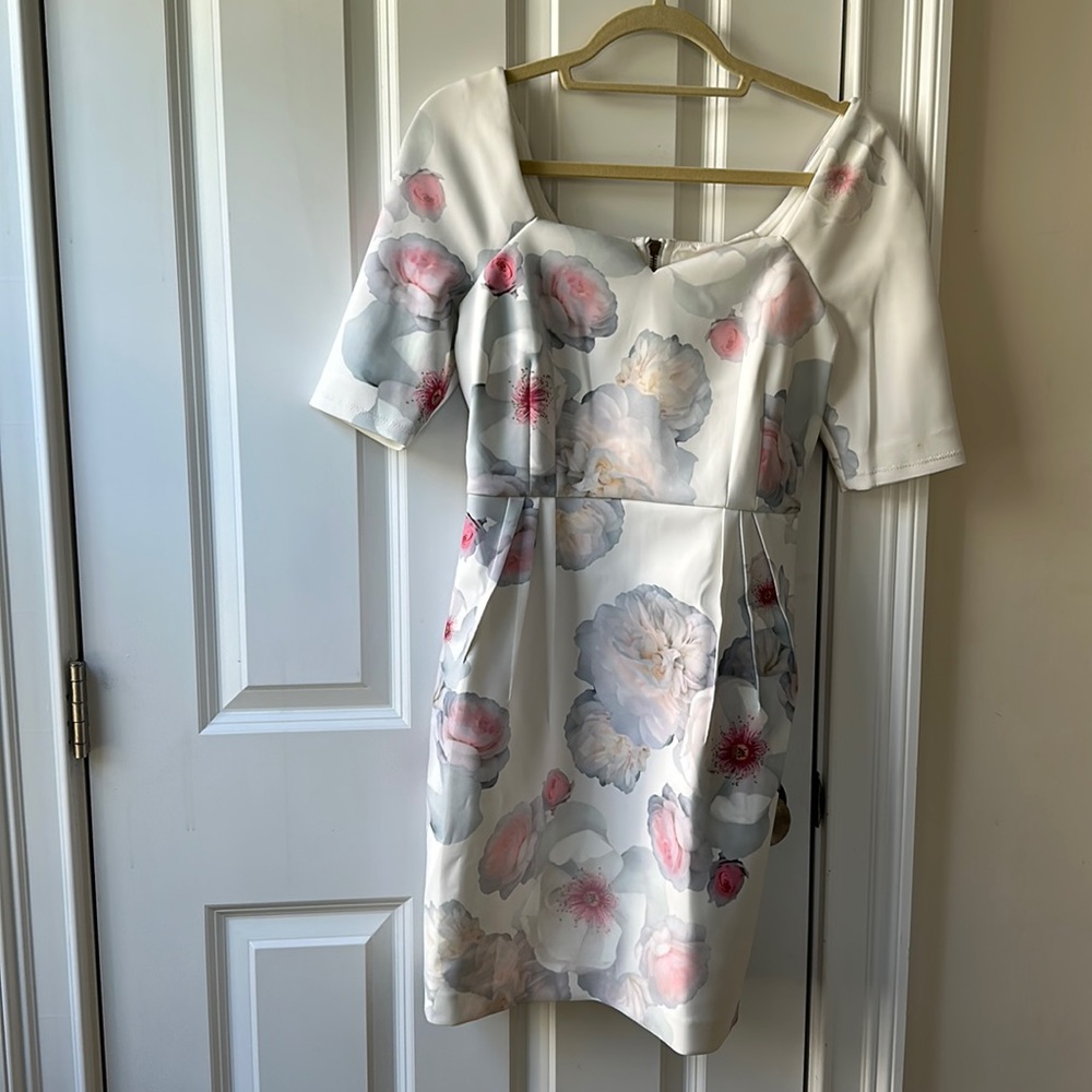 NWT. Ted Baker London LAWANA Tulip Skirt Dress (Natural color). 3/4 sleeved